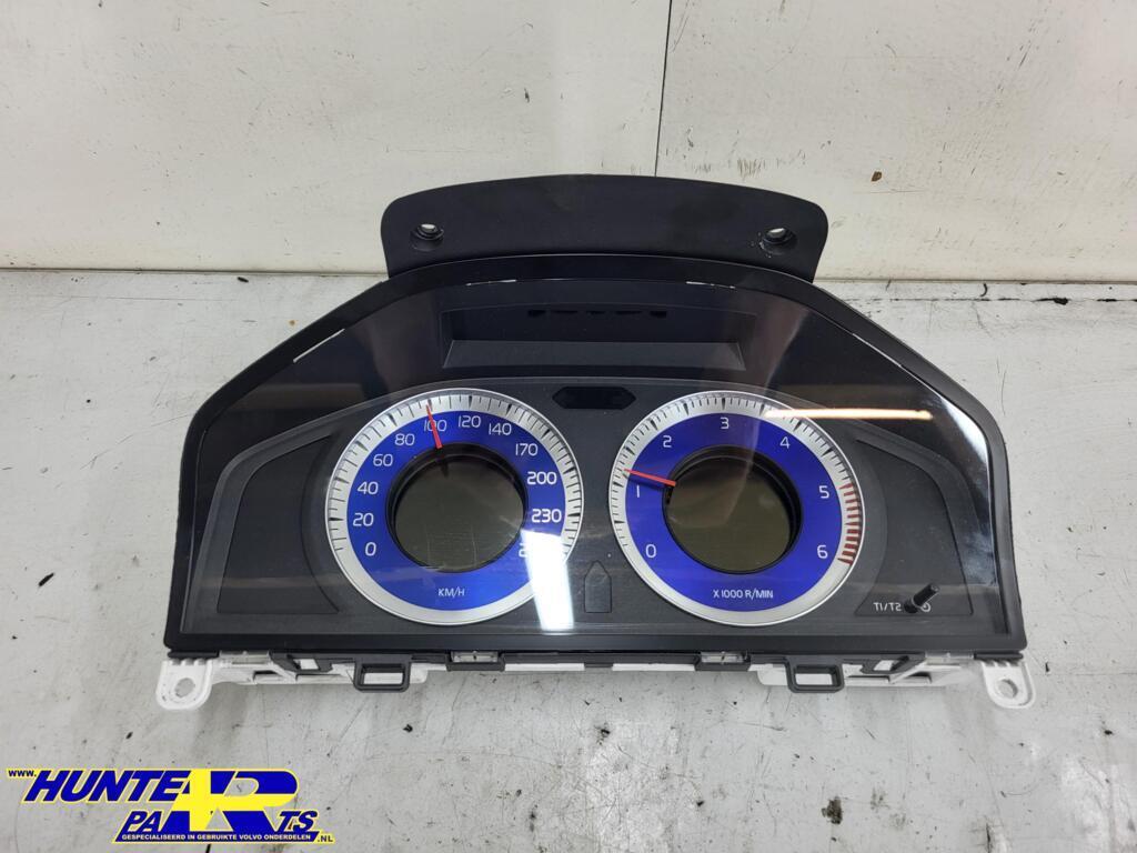 Tellerklok Volvo V60 I ('10-'18) 30733367, Gebruikt, Ophalen of Verzenden, Volvo, Volvo