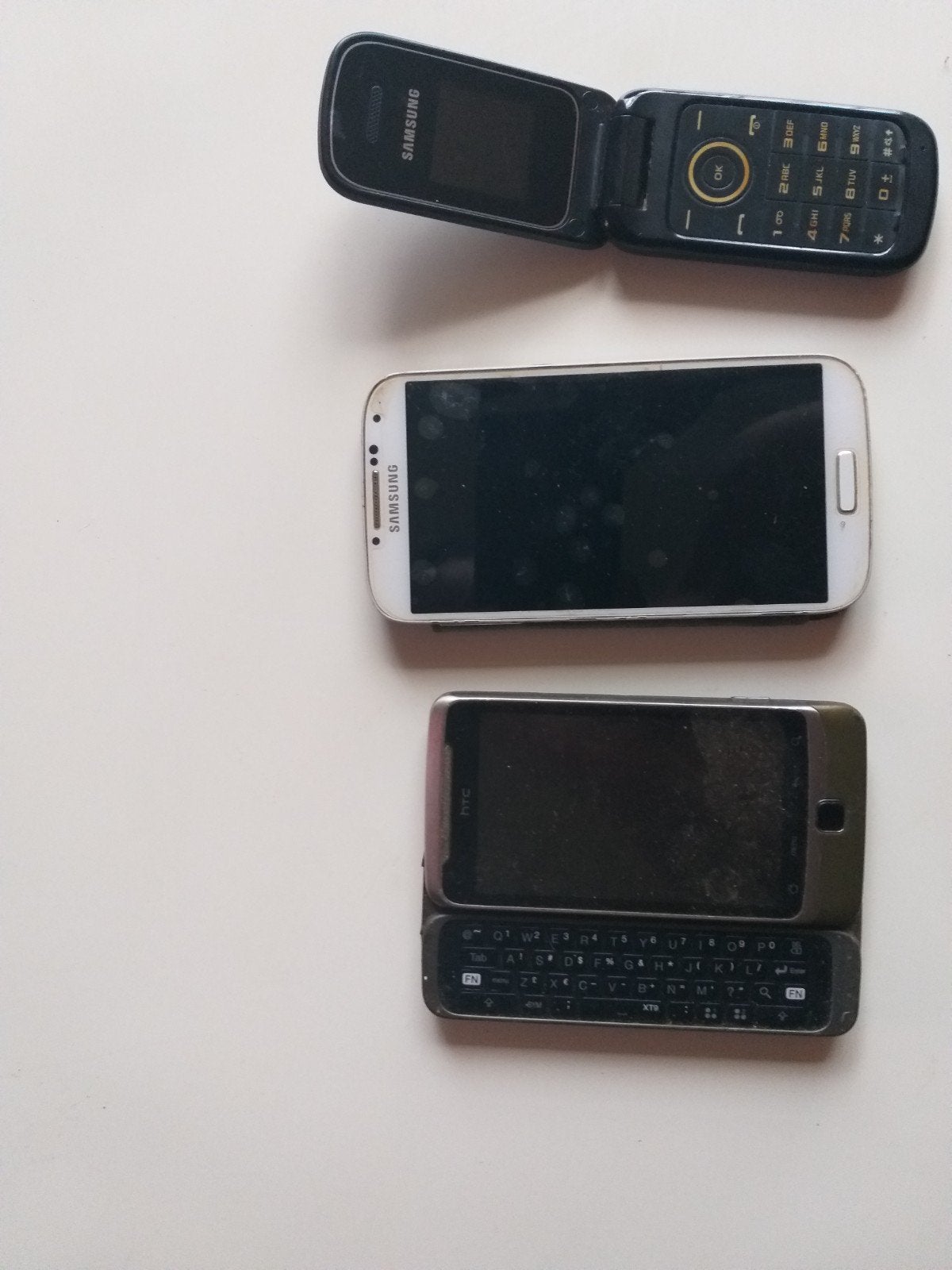 Diverse mobiele telefoons en opladers, Ophalen, Gebruikt, Overige modellen, Minder dan 3 megapixel