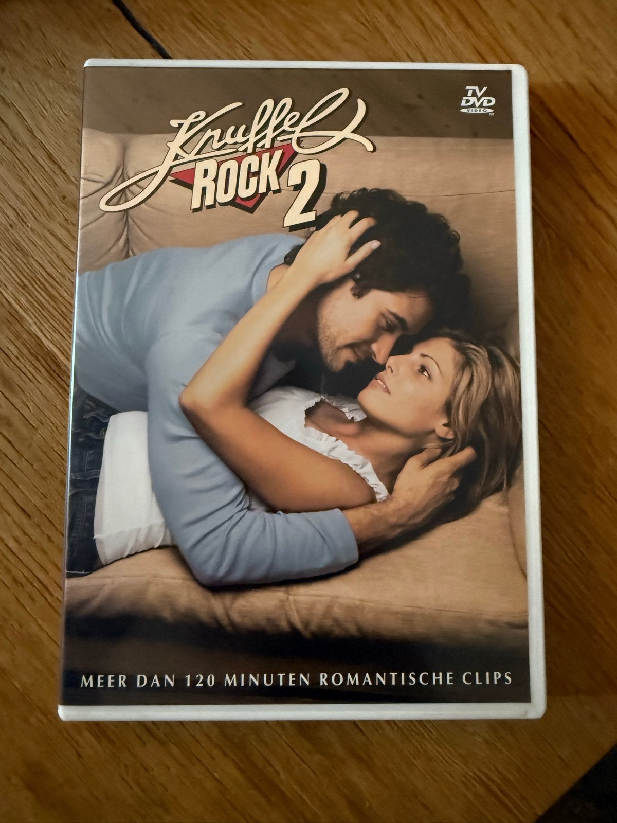 Knuffelrock 2 DVD - Meer dan 120 minuten romantische clips, Alle leeftijden, Ophalen of Verzenden, Muziekvideo's, Inclusief doosje