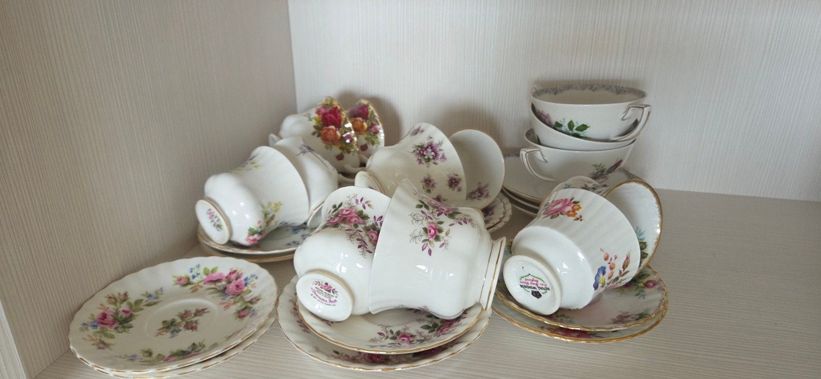 Royal Albert Verschillende Koffie/Thee Sets, Antiek en Kunst, Antiek | Servies compleet, Ophalen of Verzenden