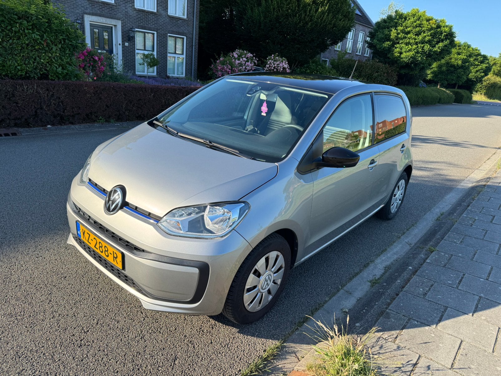Volkswagen up! 1.0 Ecofuel 68PK 5D BMT 2017 Grijs, Auto's, Volkswagen, Voorwielaandrijving, 37 €/maand, Up!, 4 stoelen