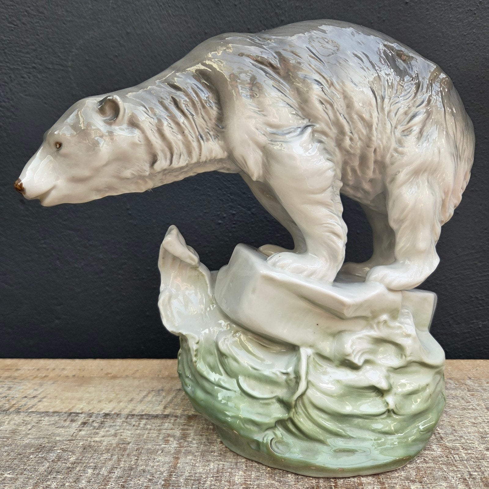 indrukwekkend beeld van art deco ijsbeer, porselein, Antiek en Kunst, Ophalen of Verzenden