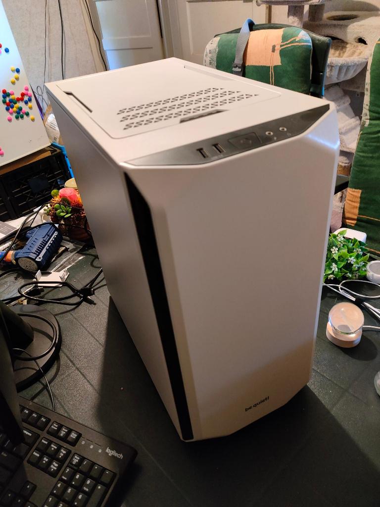 PC veel nieuwe onderdelen + muis + toetsenbord + 24" scherm, Nieuw, AMD Ryzen 5, Gaming, HDD