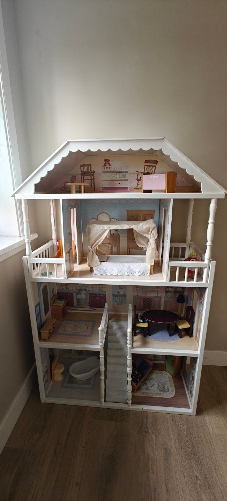 Groot houten poppenhuis met inrichting, Verzamelen, Ophalen, Gebruikt, Poppenhuis