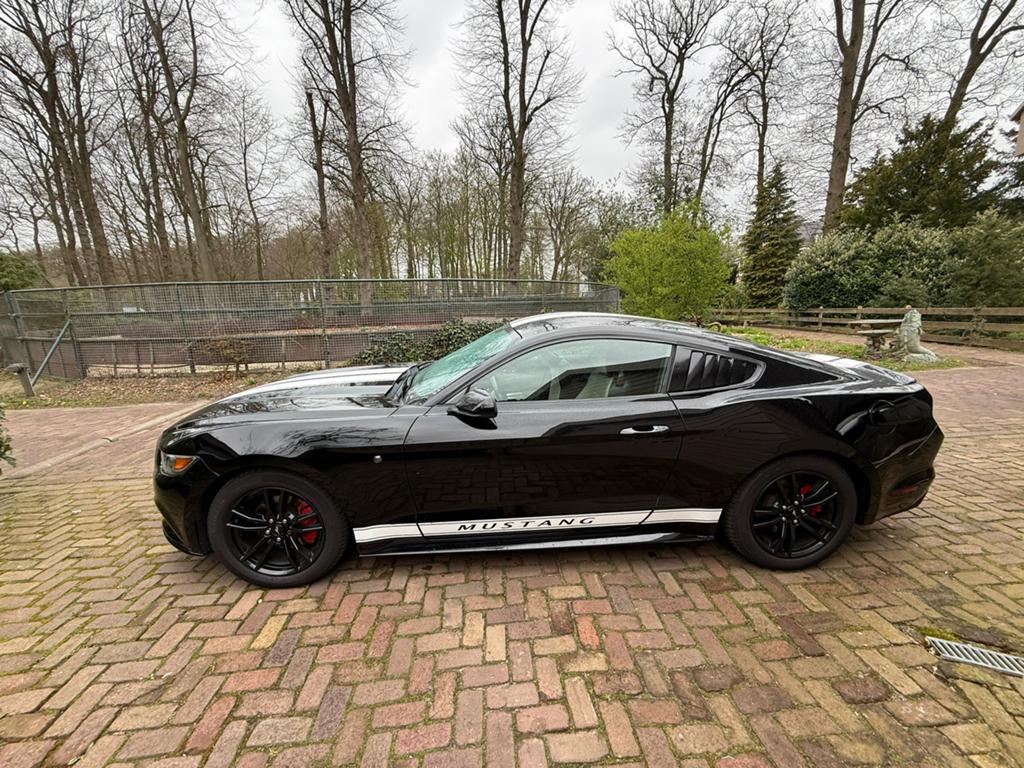 Ford 2015 Zwart V6 automaat, Auto's, Automaat, 4 stoelen, Zwart, Leder