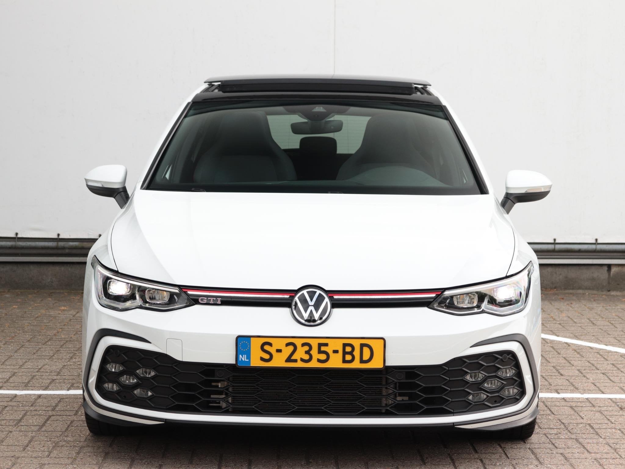 Volkswagen Golf 2.0 TSI GTI | Panoramadak | Adaptief onderst, 730 kg, Euro 6, 4 cilinders, 1984 cc