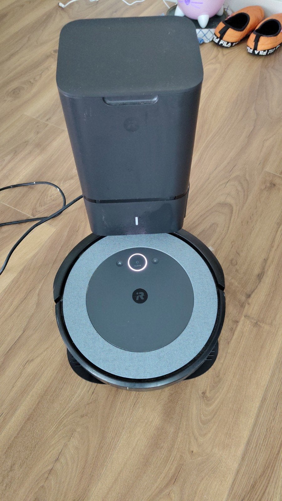 iRobot Roomba i3 Robotstofzuiger met Clean Base - Z.G.A.N., IRobot, Ophalen of Verzenden, Zo goed als nieuw, Robotstofzuiger
