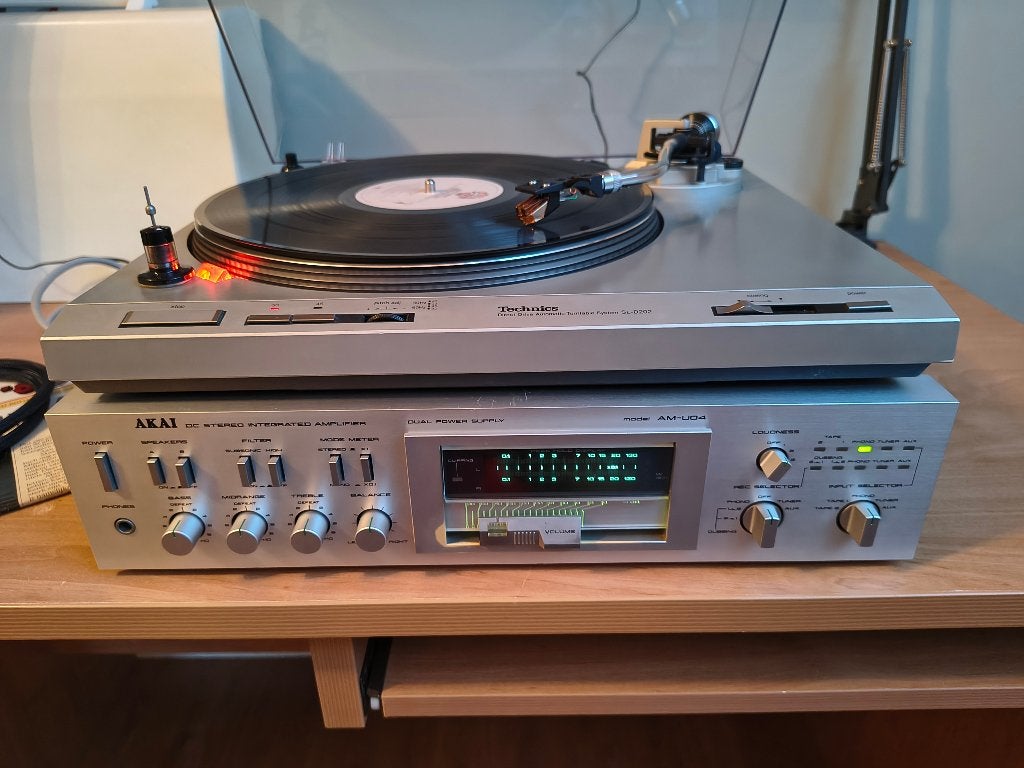 Akai AM-U04 Vintage Versterker + Originele AKAI Folder 1980, Overige merken, Gebruikt, Verzenden, Minder dan 60 watt