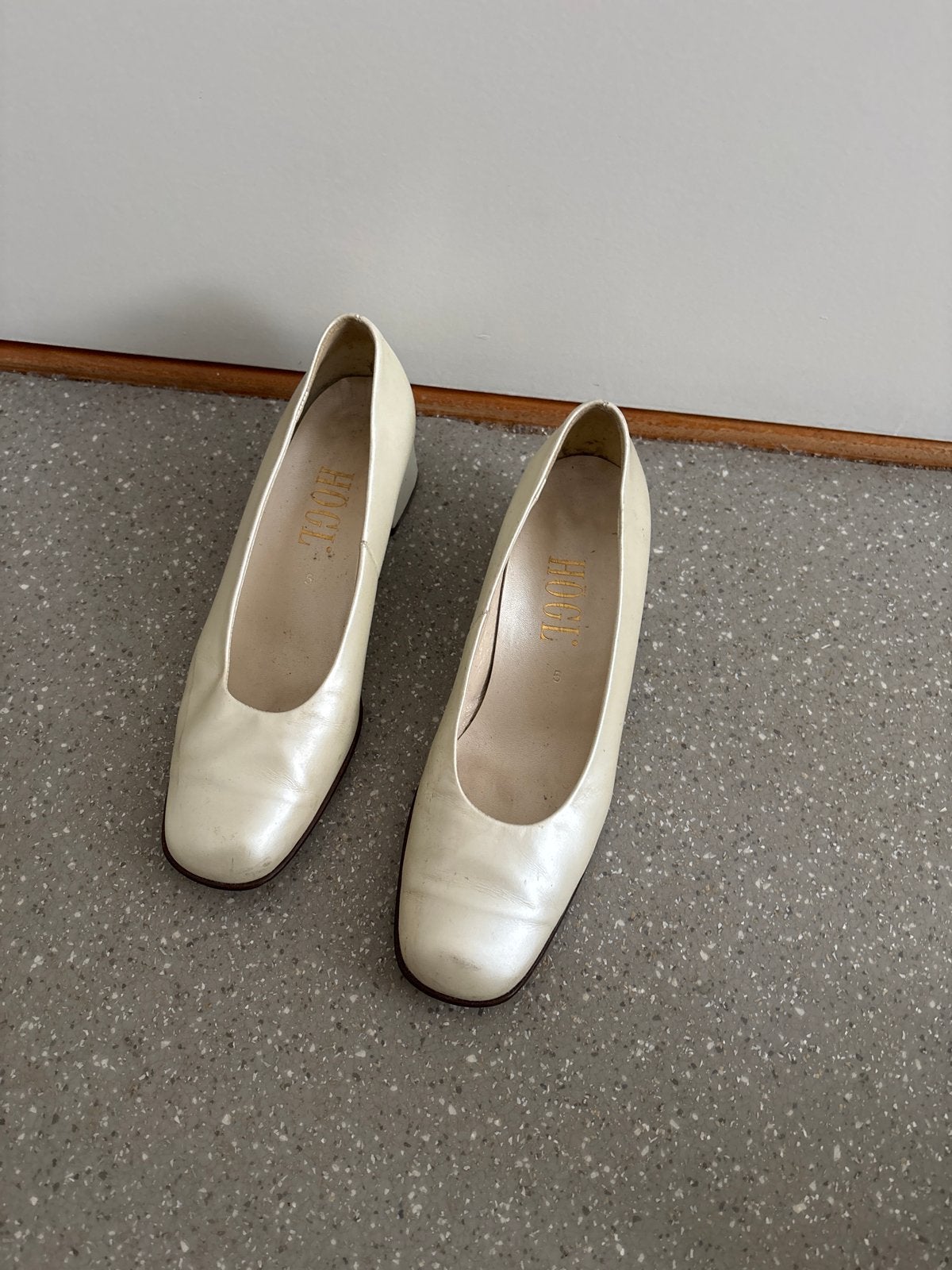 HÖGL Crèmekleurige Pumps - Maat 39, Ophalen of Verzenden, Gedragen, Beige, Pumps