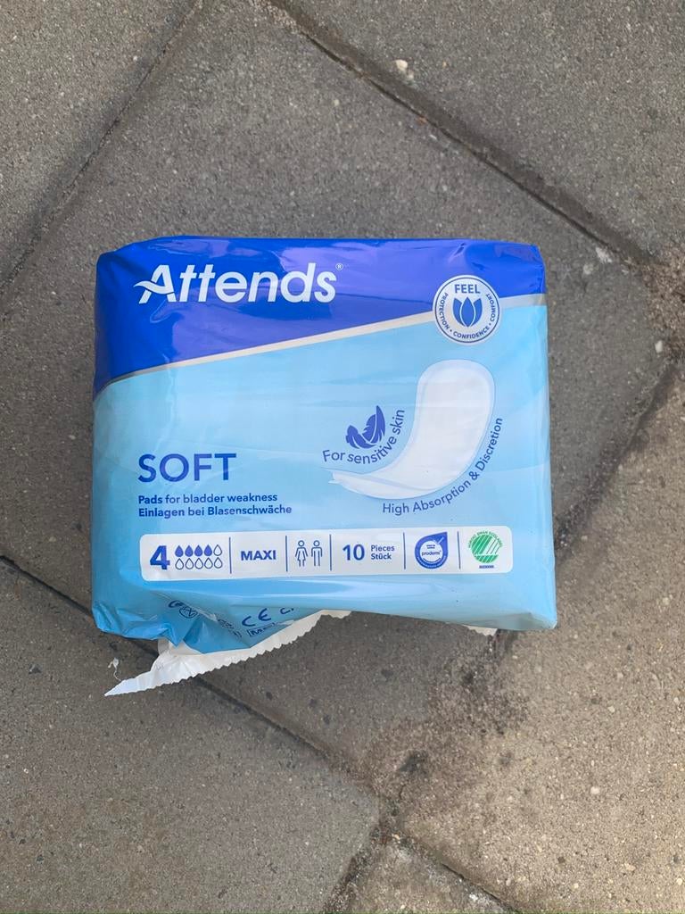 Attends Soft 4 - 28 pakjes nieuw, Diversen, Verpleegmiddelen, Ophalen of Verzenden, Nieuw