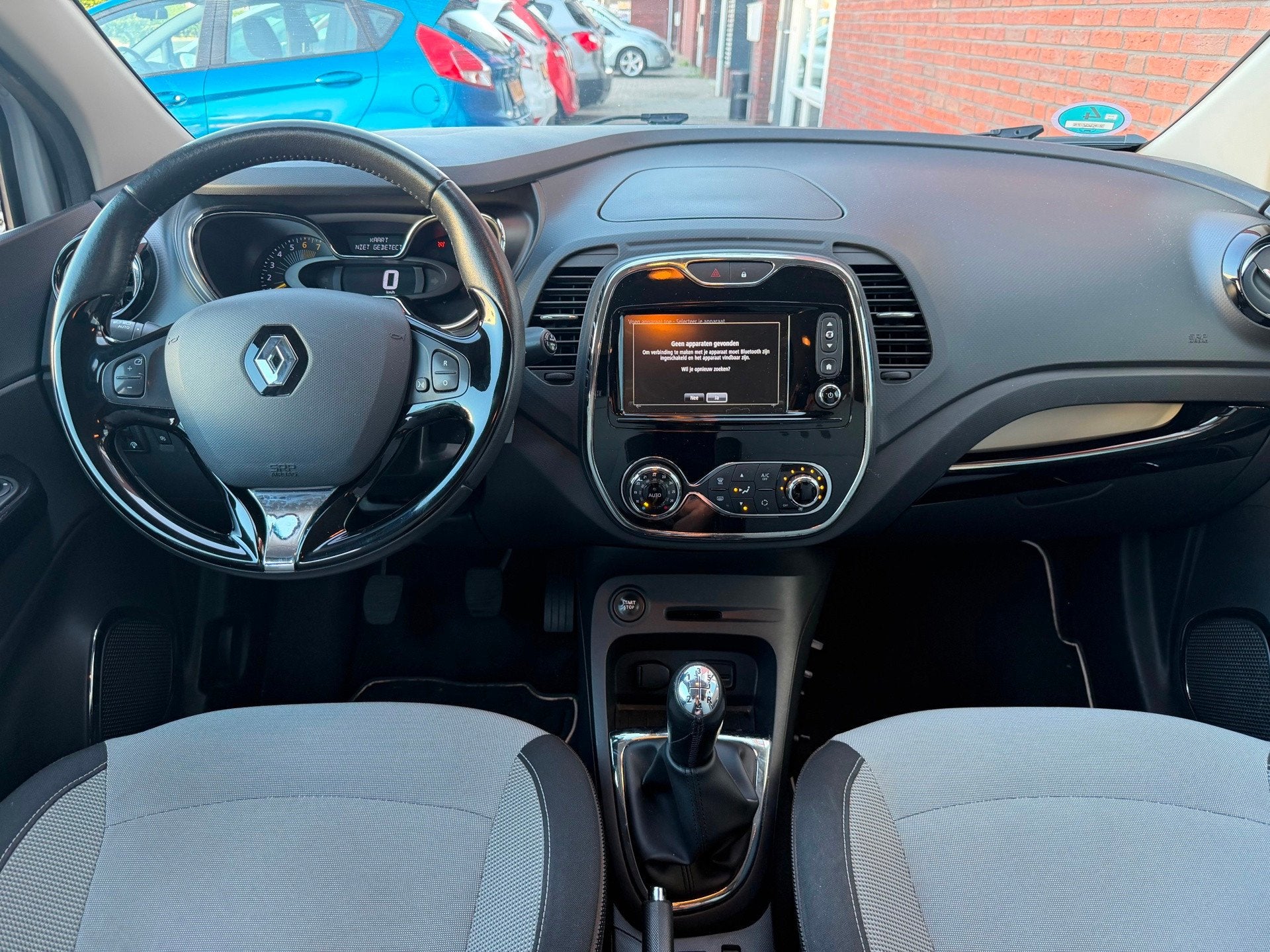 Renault Captur 0.9 TCe Dynamique / Navi / PDC / Ketting vv /, Voorwielaandrijving, Stof, Gebruikt, Met garantie (alle)