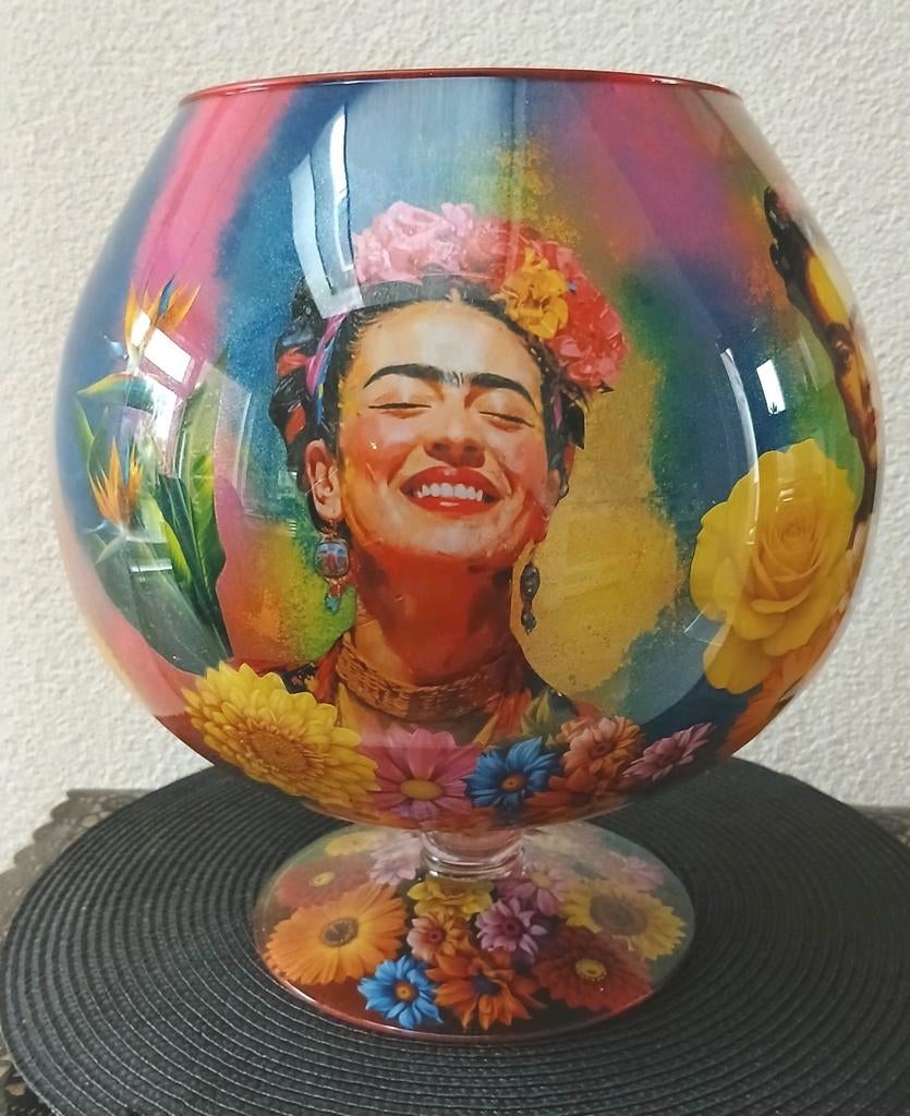 Glazen bokaal met afbeeldingen van Frida Kahlo, Huis en Inrichting, Ophalen, Overige kleuren, Glas, Minder dan 50 cm