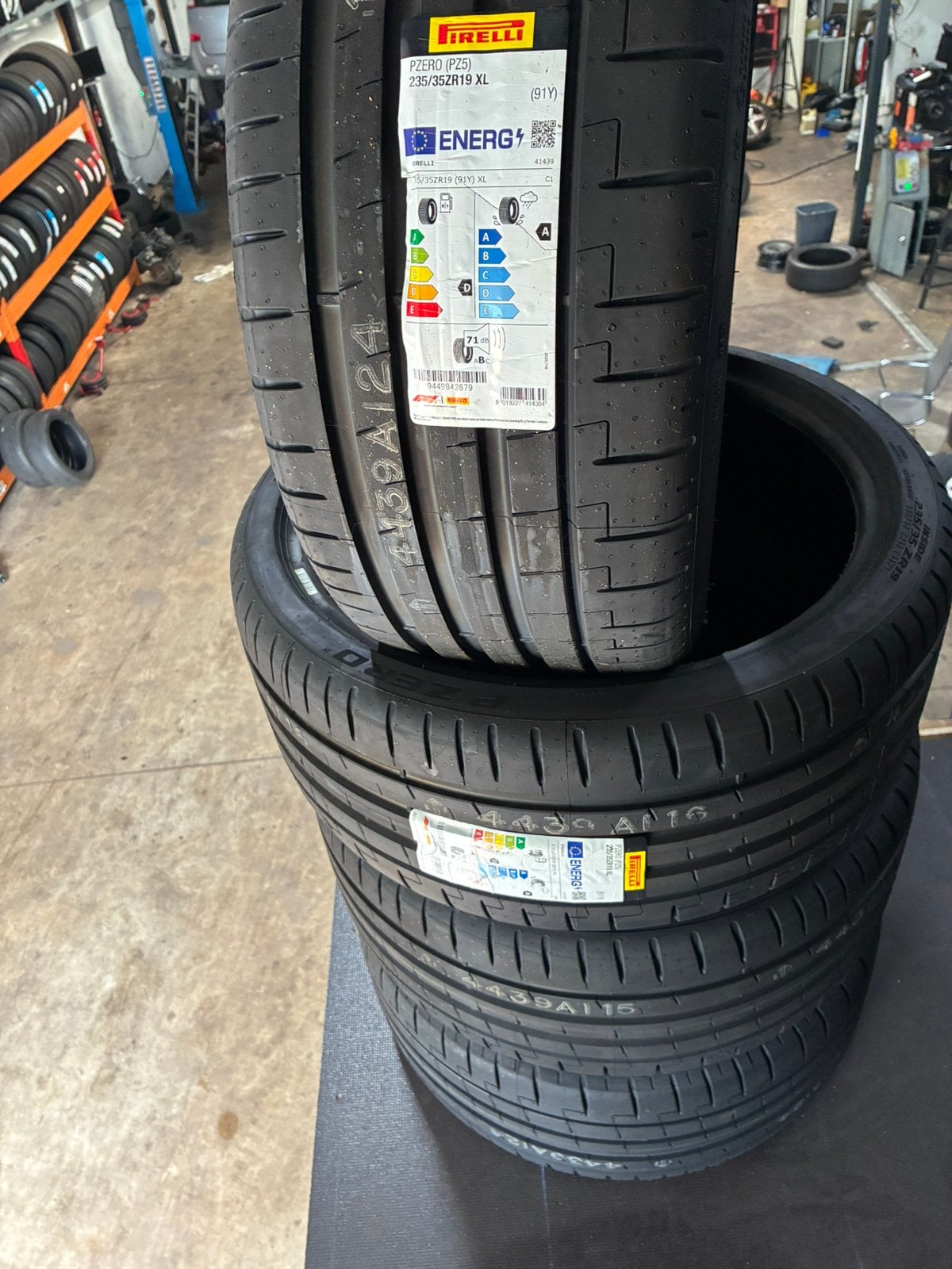 Nieuwe Pirelli PZ5 banden 235/35ZR19 pzero p-zero, Nieuw, 235 mm, Band(en), Personenwagen
