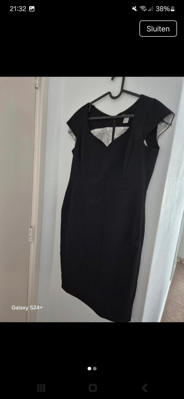 Mooie damesjurk met fijne ruitprint.
Korte mouwen en V-hals., Kleding | Dames, Gelegenheidskleding, Ophalen, Zo goed als nieuw