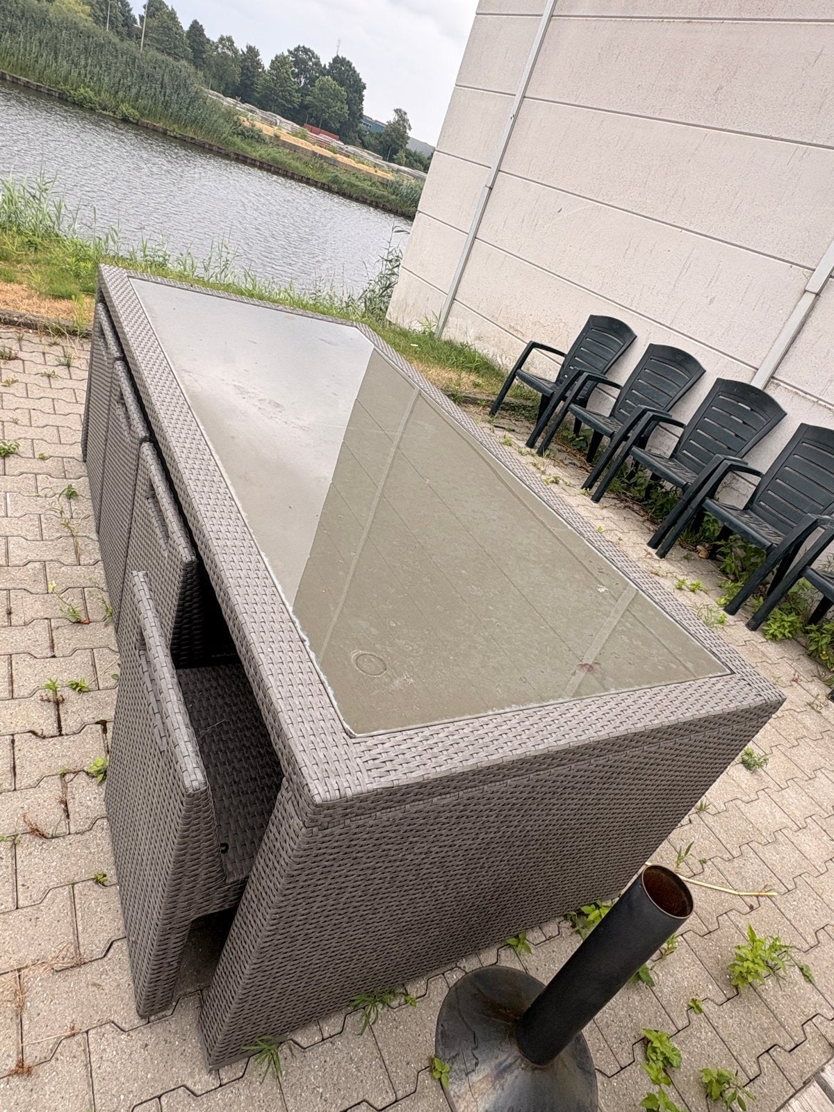Wicker tuinset met glazen tafel en 8 stoelen, Tuin en Terras, Tuinsets en Loungesets, Gebruikt, Tuinset, Wicker, 8 zitplaatsen