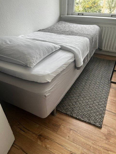Gratis op te halen eenpersoonsbed IKEA zo goed als nieuw, Huis en Inrichting, Ophalen, 90 cm, Eenpersoons, Wit