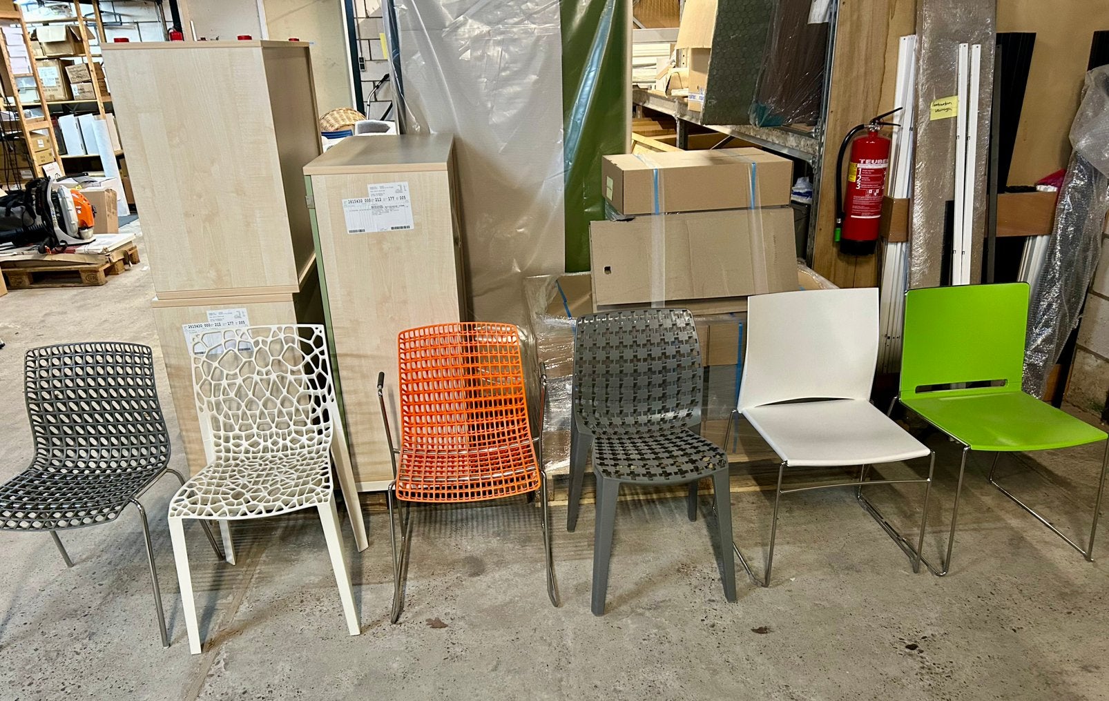 KOOPJE: 6 splinternieuwe designstoelen / prijs voor alle 6, Ophalen, Design, Nieuw, Metaal