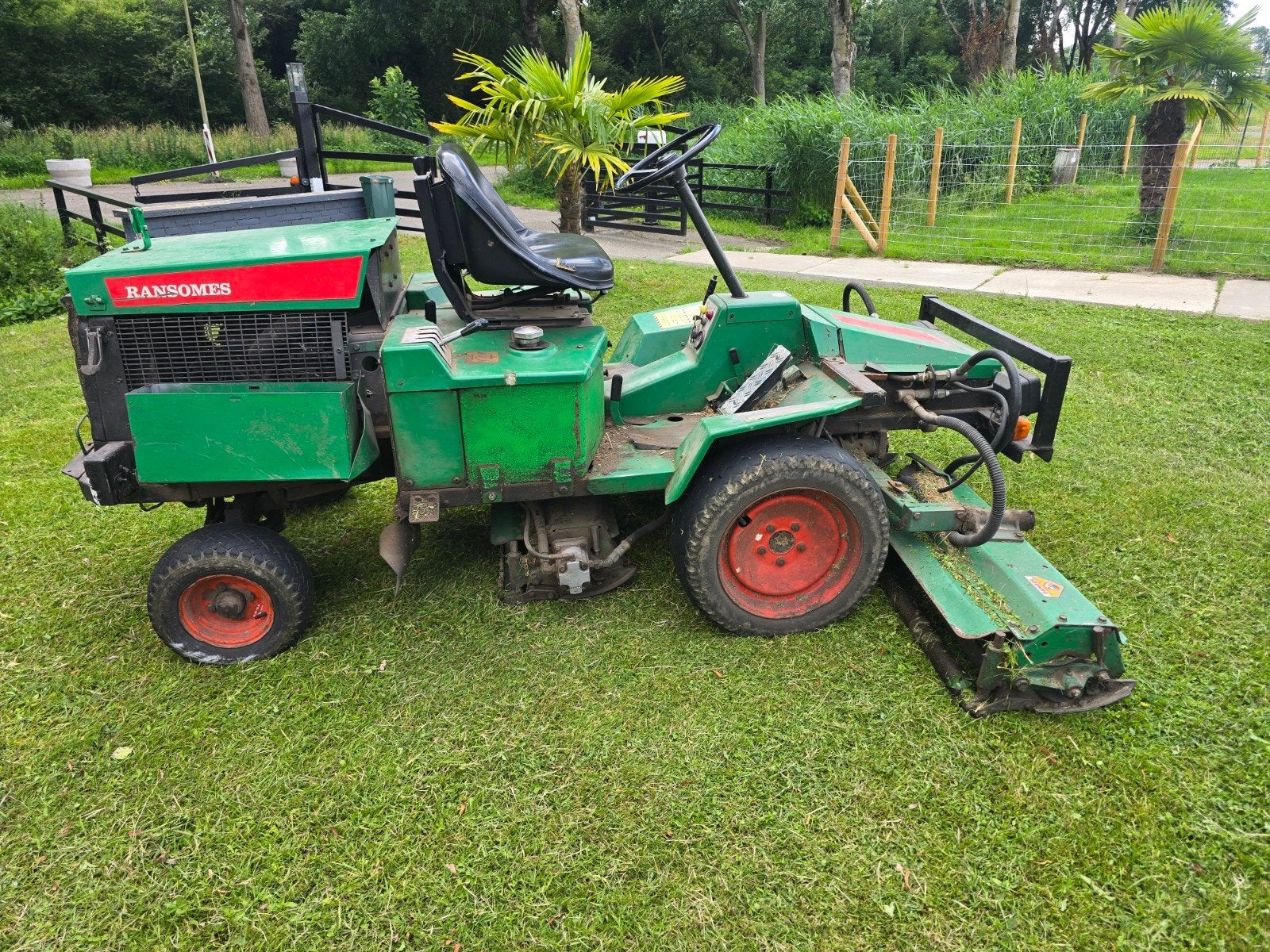 Ransomes zitmaaier - Krachtige diesel grasmaaier, Gebruikt, Ransomes, Ophalen of Verzenden, 50 cm of meer