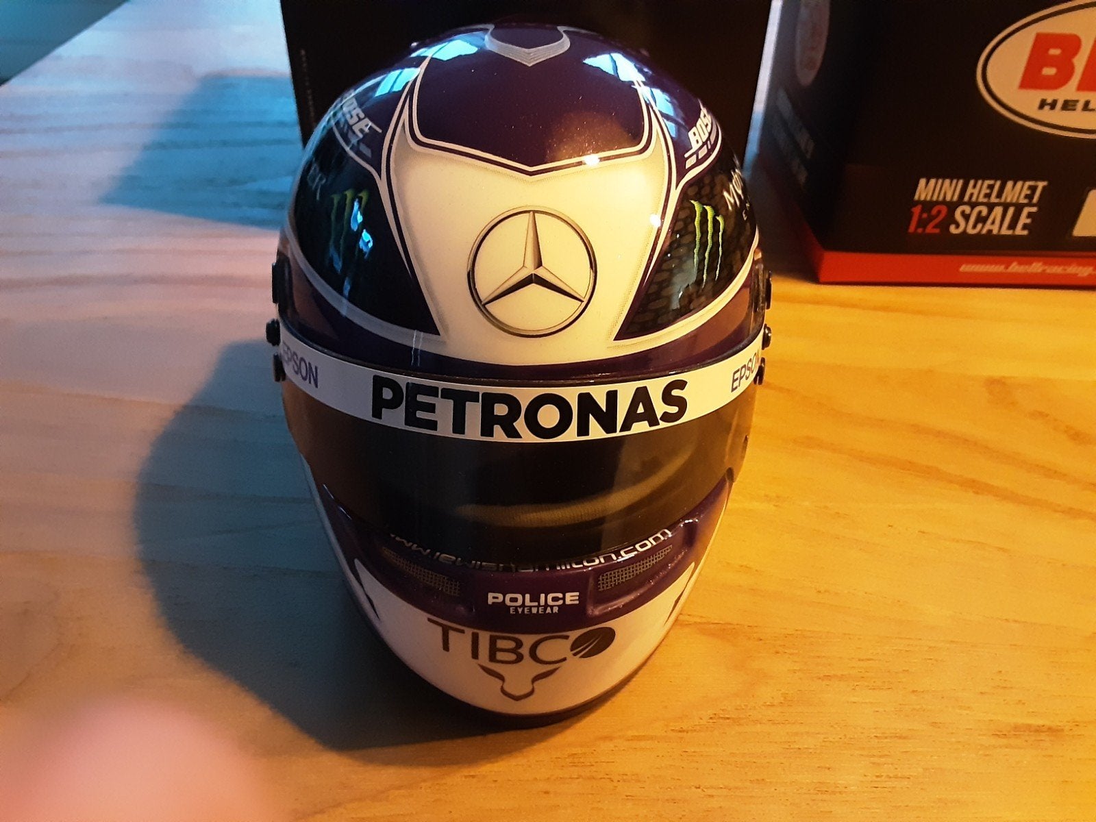 Lewis Hamilton 2020 Mercedes F1 Helm 1:2 Schaal, Ophalen of Verzenden, Nieuw