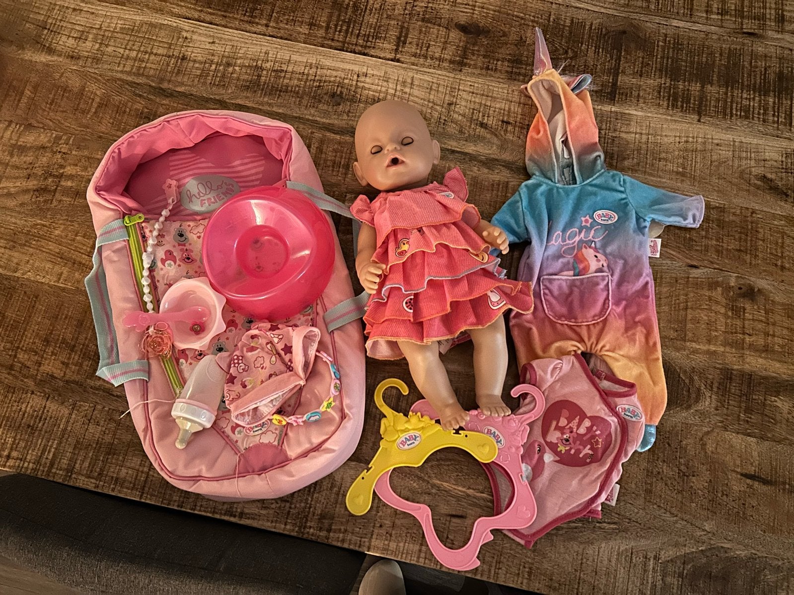 BABY born pop met accessoires en kleding, Ophalen, Gebruikt, Babypop