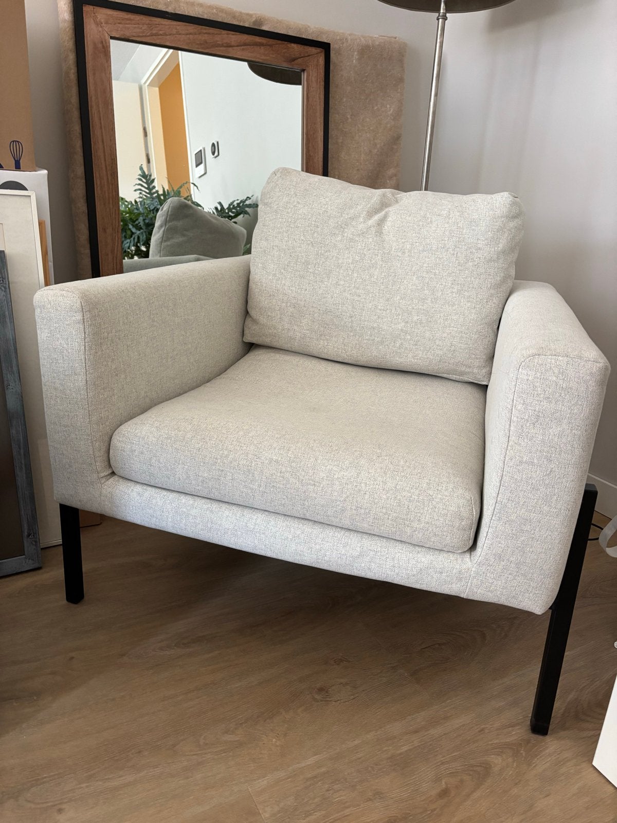 Comfortabele fauteuil - Lichtgrijs, Ophalen, Zo goed als nieuw, Stof, 75 tot 100 cm