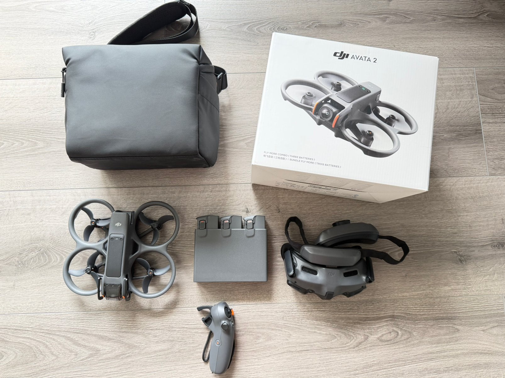 DJI Avata 2 Fly More Combo [In nieuwstaat], Audio, Tv en Foto, Drones, 250 tot 900 gram, 5 tot 10 kilometer, Nieuw, Ophalen of Verzenden