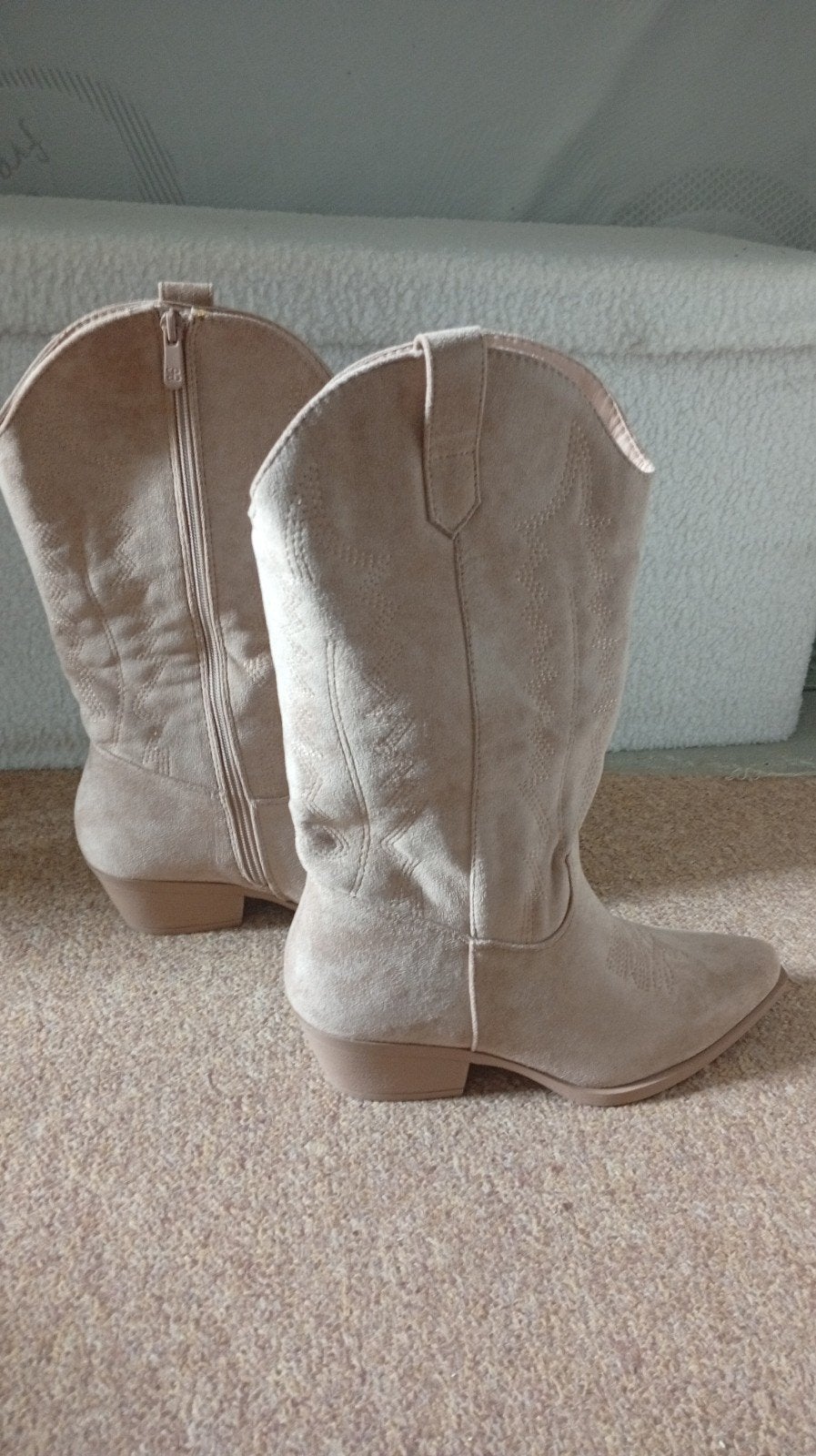 Beige cowboylaarzen -  nieuw maat 39, Ophalen of Verzenden, Nieuw, Beige, Hoge laarzen