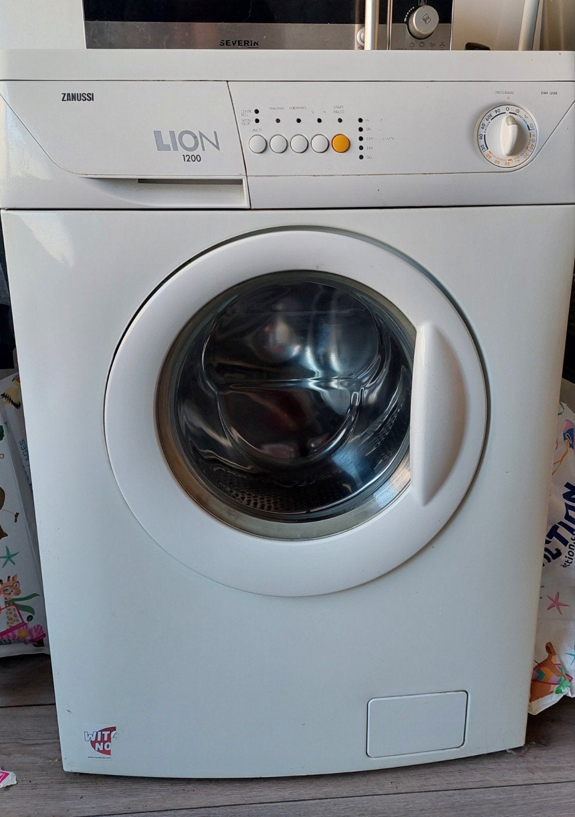 Zanussi Lion 1200  Wasmachine 6kg, Witgoed en Apparatuur, Ophalen, Gebruikt, Voorlader, 85 tot 90 cm