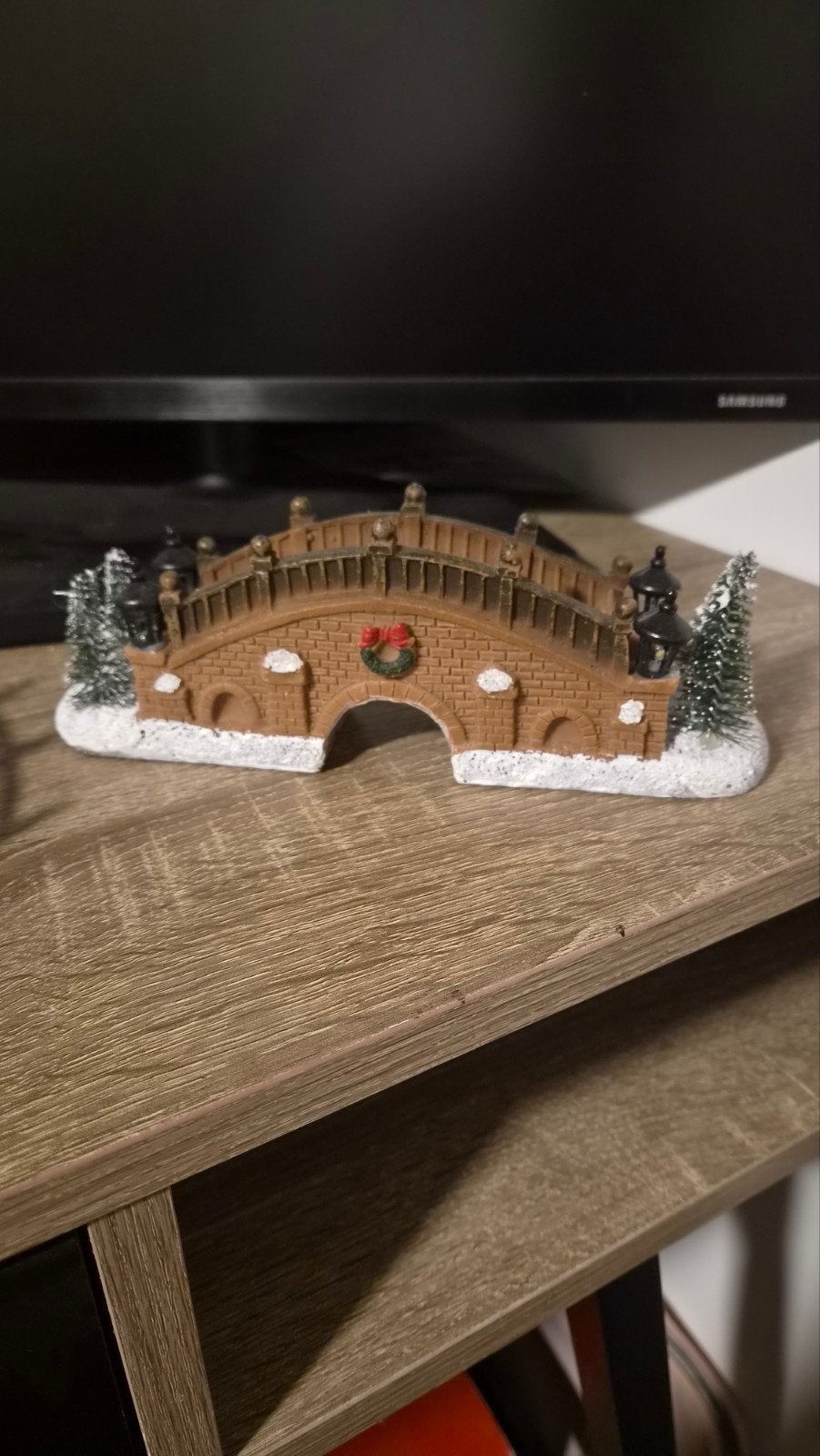 Magic Village SP73 – Stenen kerstbrug met lantaarns – Ongebr, Ophalen of Verzenden, Nieuw