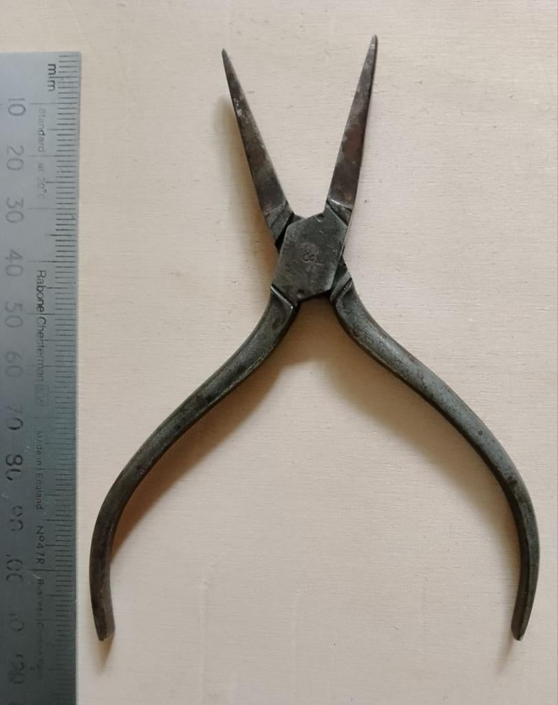 Vintage puntbektang - Antieke tang, Ophalen of Verzenden, Gebruikt