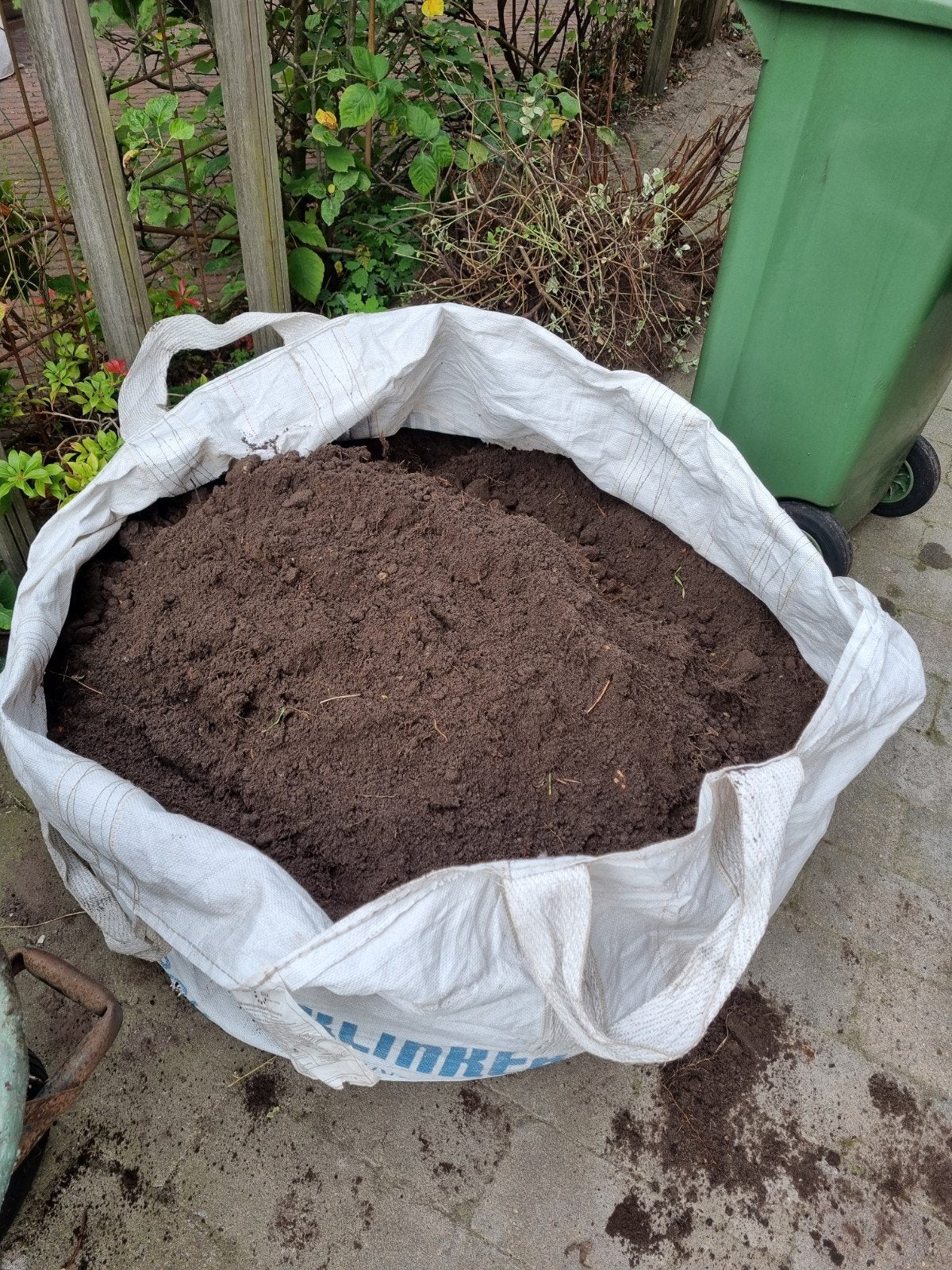 zwarte grond, tuinaarde 2kuub of minder, Tuin en Terras, Ophalen, Zo goed als nieuw, Overige typen