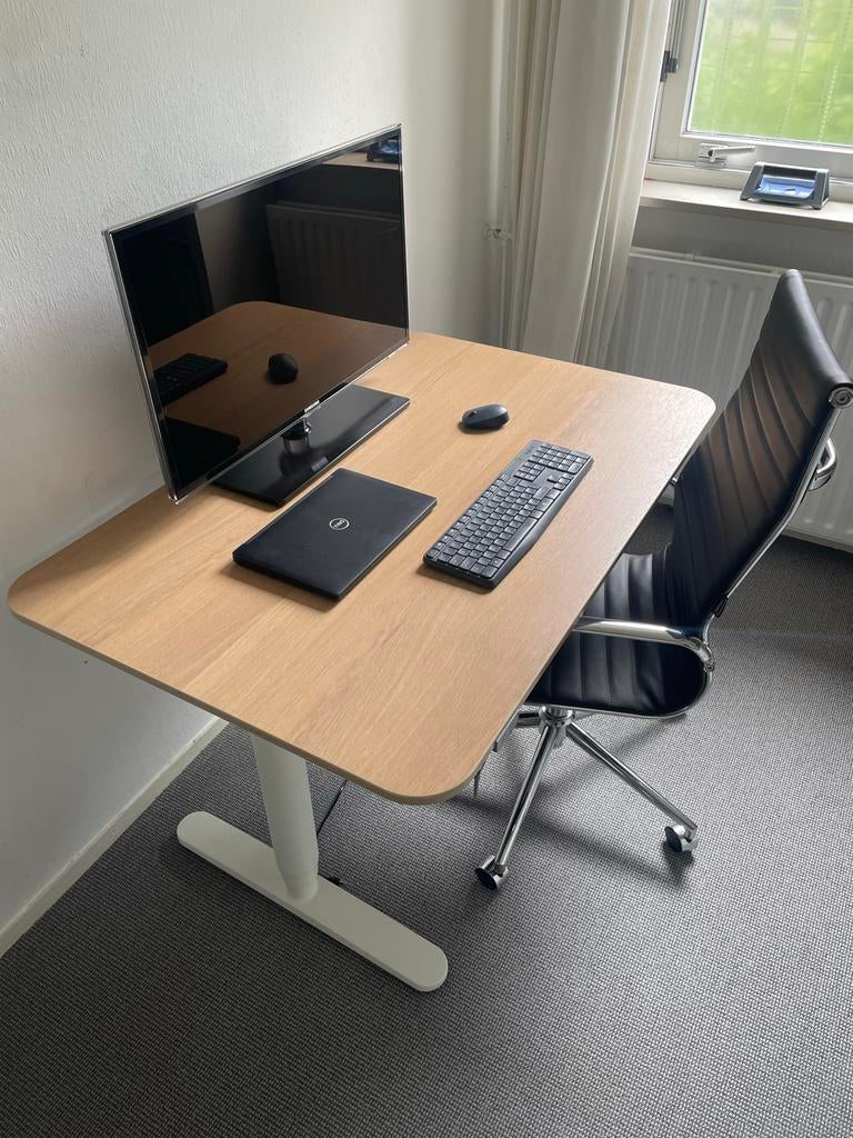 IKEA Bekant Zit-sta Bureau - Elektrisch Verstelbaar, Huis en Inrichting, Bureaus, Ophalen, Zit-sta bureau, Elektrisch, Spaanplaat of MDF