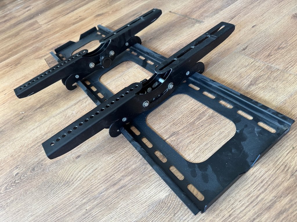 Kantelbare muurbeugel voor TV of monitor, Ophalen, Zo goed als nieuw