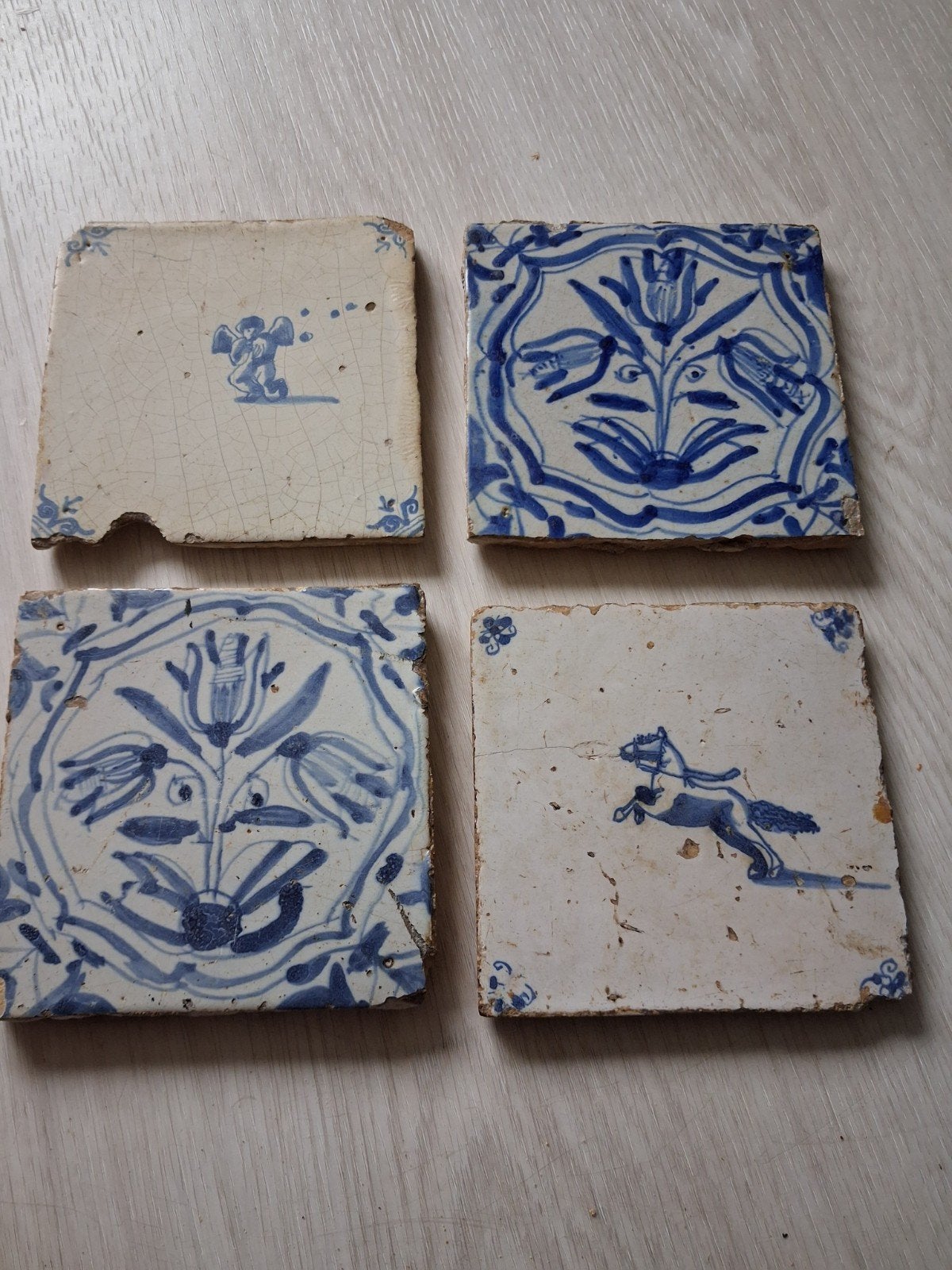 4 Delftsblauwe Wandtegels, Ophalen