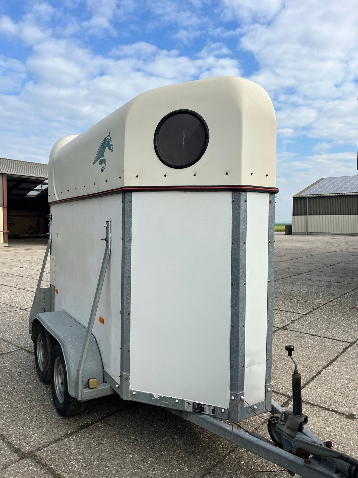 Witte paardentrailer, Dieren en Toebehoren, Ophalen of Verzenden