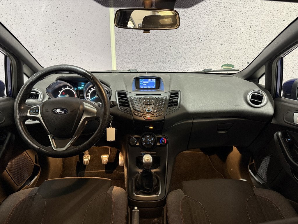Ford Fiesta 1.0 EcoBoost ST Line // AIRCO // NIEUWE APK, Auto's, Ford, Voorwielaandrijving, Blauw, 23 km/l, Bedrijf