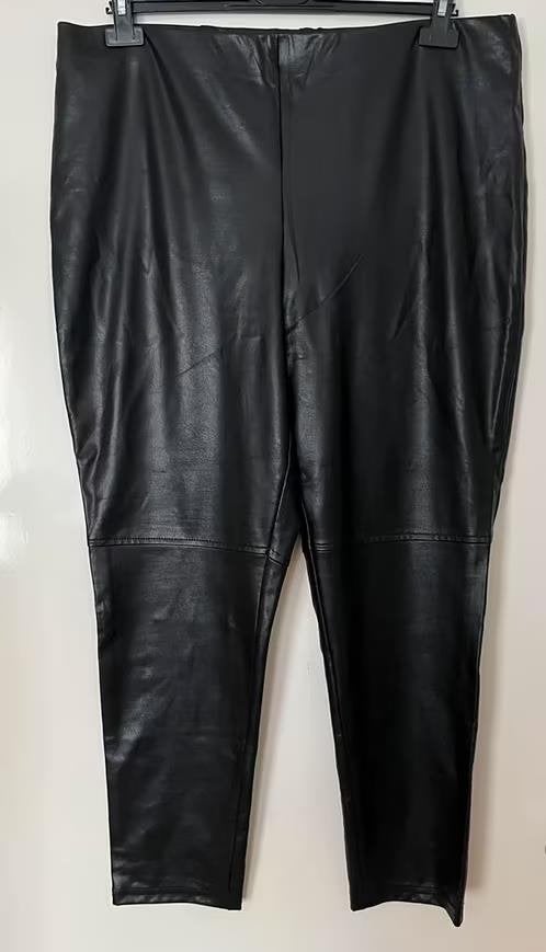 Lederlook pantalon maat 44[vj], Kleding | Dames, Zwart, Maat 42/44 (L), Nieuw, Ophalen of Verzenden