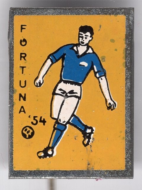 Fortuna '54 blik voetbal speldje ( Y_176), Verzamelen, Speldjes, Pins en Buttons, Ophalen of Verzenden, Zo goed als nieuw, Sport