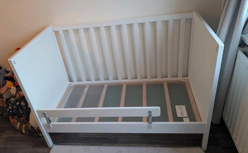 Ledikant (ikea) & matras + topper aerosleep Evolution, Ophalen, Gebruikt, Minder dan 140 cm, Matras