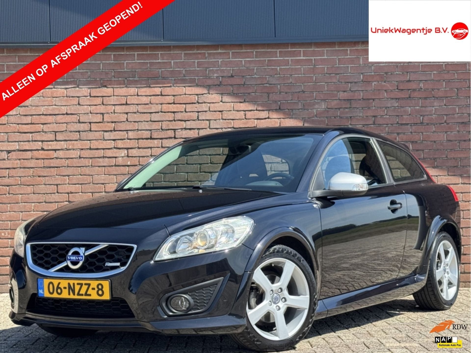 Volvo C30 1.6 R-DESIGN | NL-AUTO | 1E EIG | LEDER | CRUISE!, Auto's, Volvo, Voorwielaandrijving, 1596 cc, 101 pk, Gebruikt
