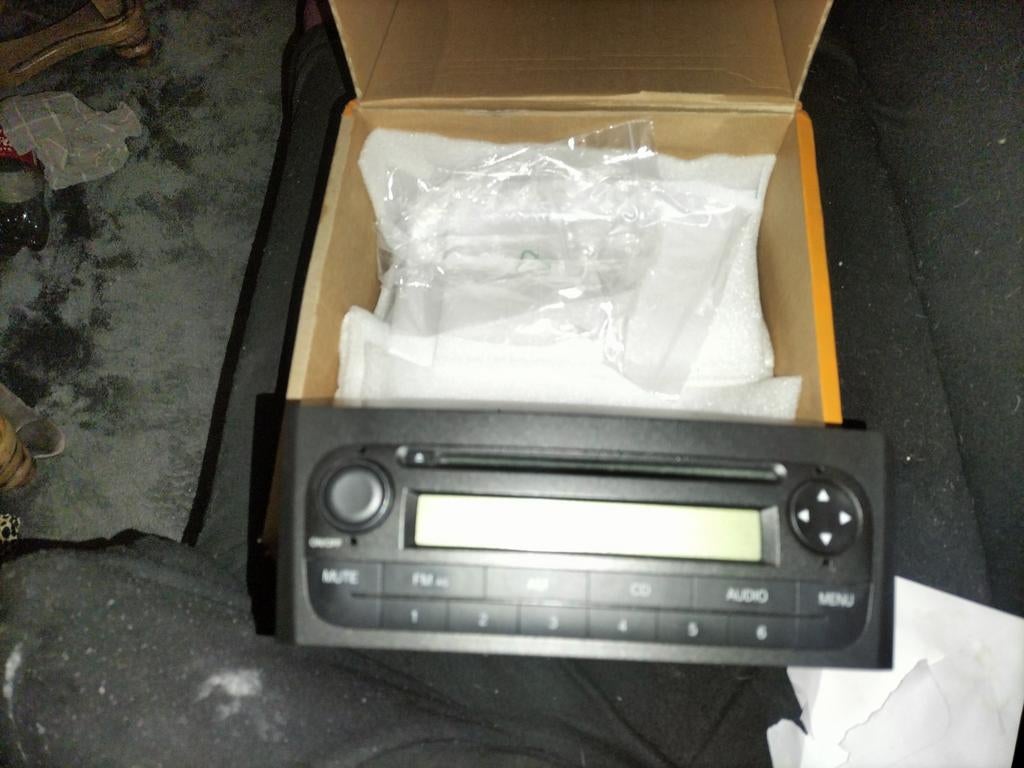 Orginele radio fiat punto, Auto diversen, Ophalen