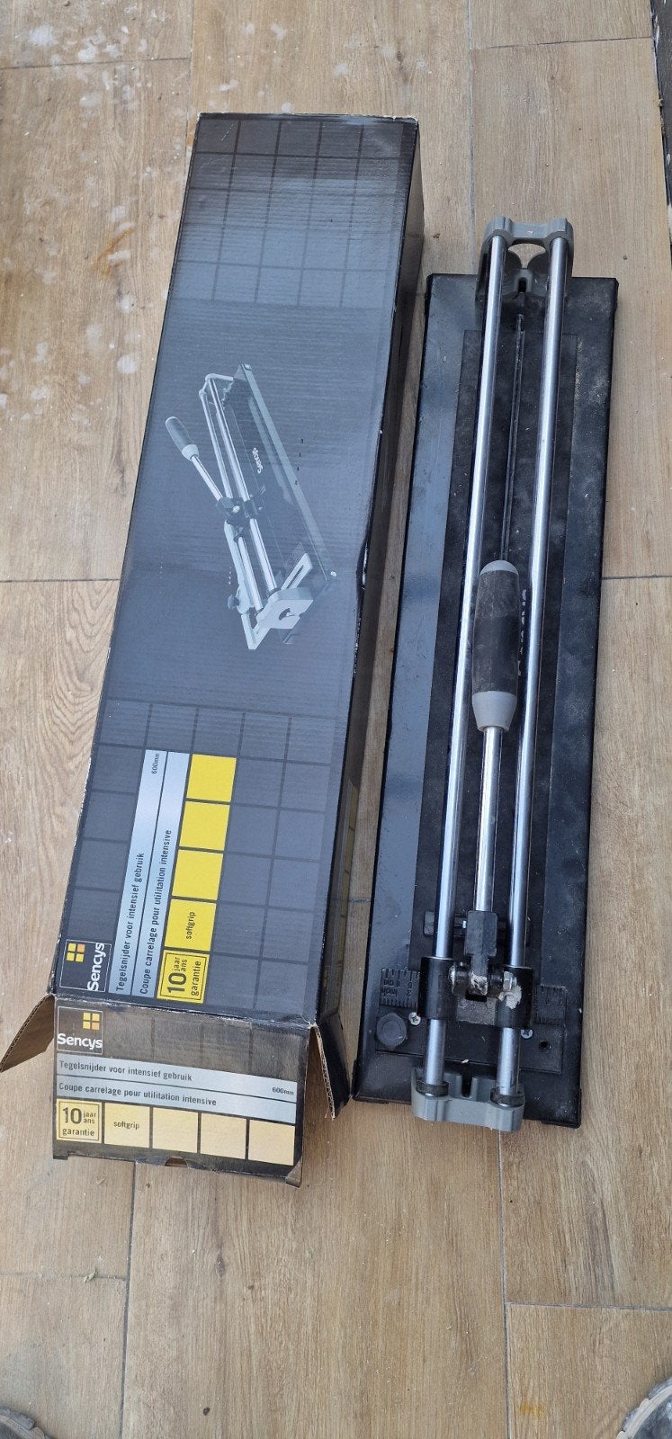 Sencys tegelsnijder 600mm voor intensief gebruik, Gebruikt, Overige typen, Minder dan 5 m², Overige materialen