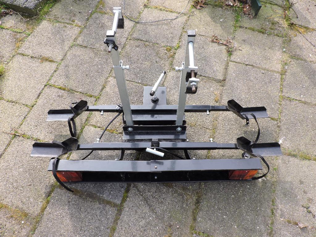Fietsendrager, fietsdrager, Ophalen, 2 fietsen, Gebruikt, Trekhaakdrager