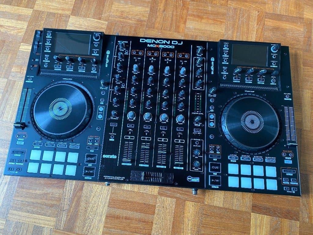 Denon MCX8000 DJ controller, inclusief flightcase, Ophalen, Zo goed als nieuw, Dj-set, Denon