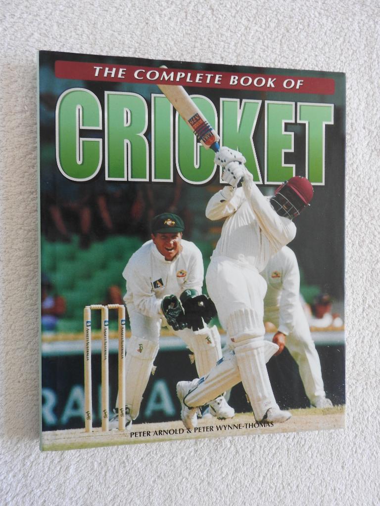The complete Book of Cricket, Ophalen of Verzenden, Zo goed als nieuw, Watersport en Hengelsport