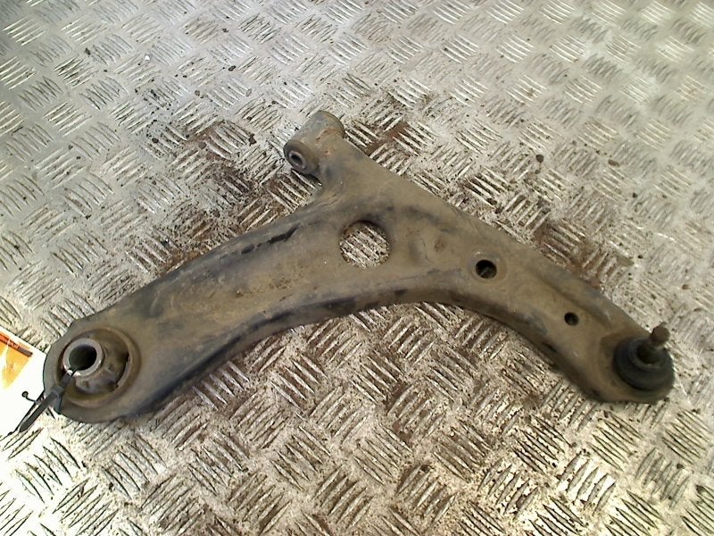 Draagarm Rechts Voor Toyota Aygo (B10) (2005-07/2014-06), Auto-onderdelen, Gebruikt, Kundenbetreuung@toyota.de, Toyota-Allee 2, Köln 50858, , Duitsland
