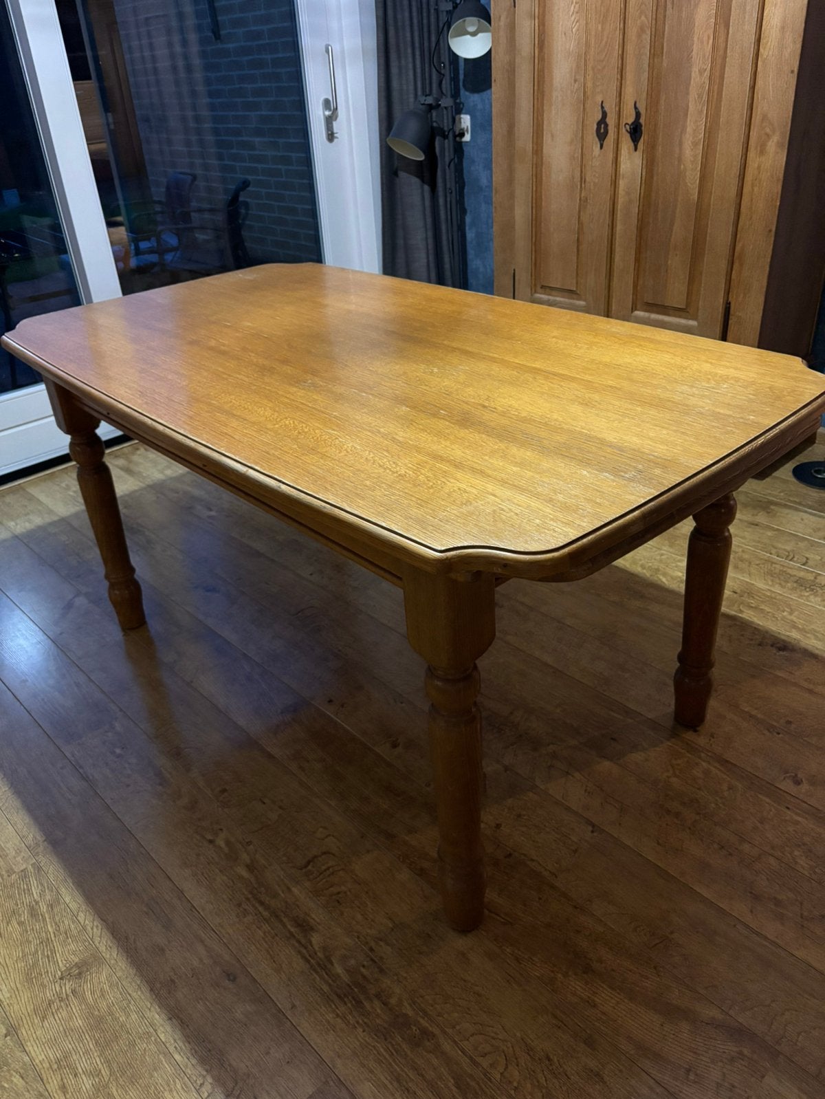 Uitschuifbare eettafel antiek eiken evt. met 4 stoelen, Antiek en Kunst, Ophalen