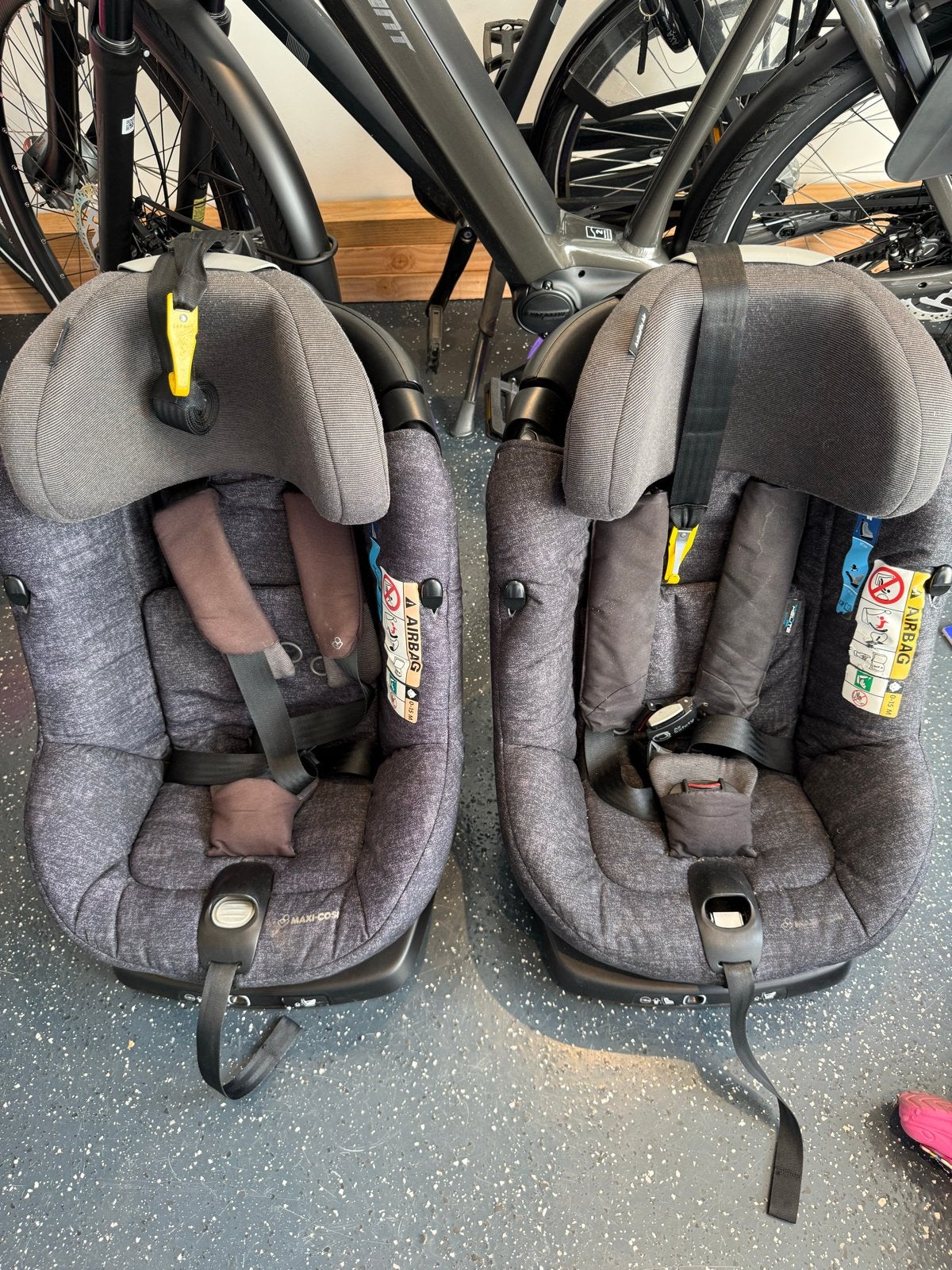 Maxi-Cosi Isofix Draaibare Kinderstoelen (2 stuks)