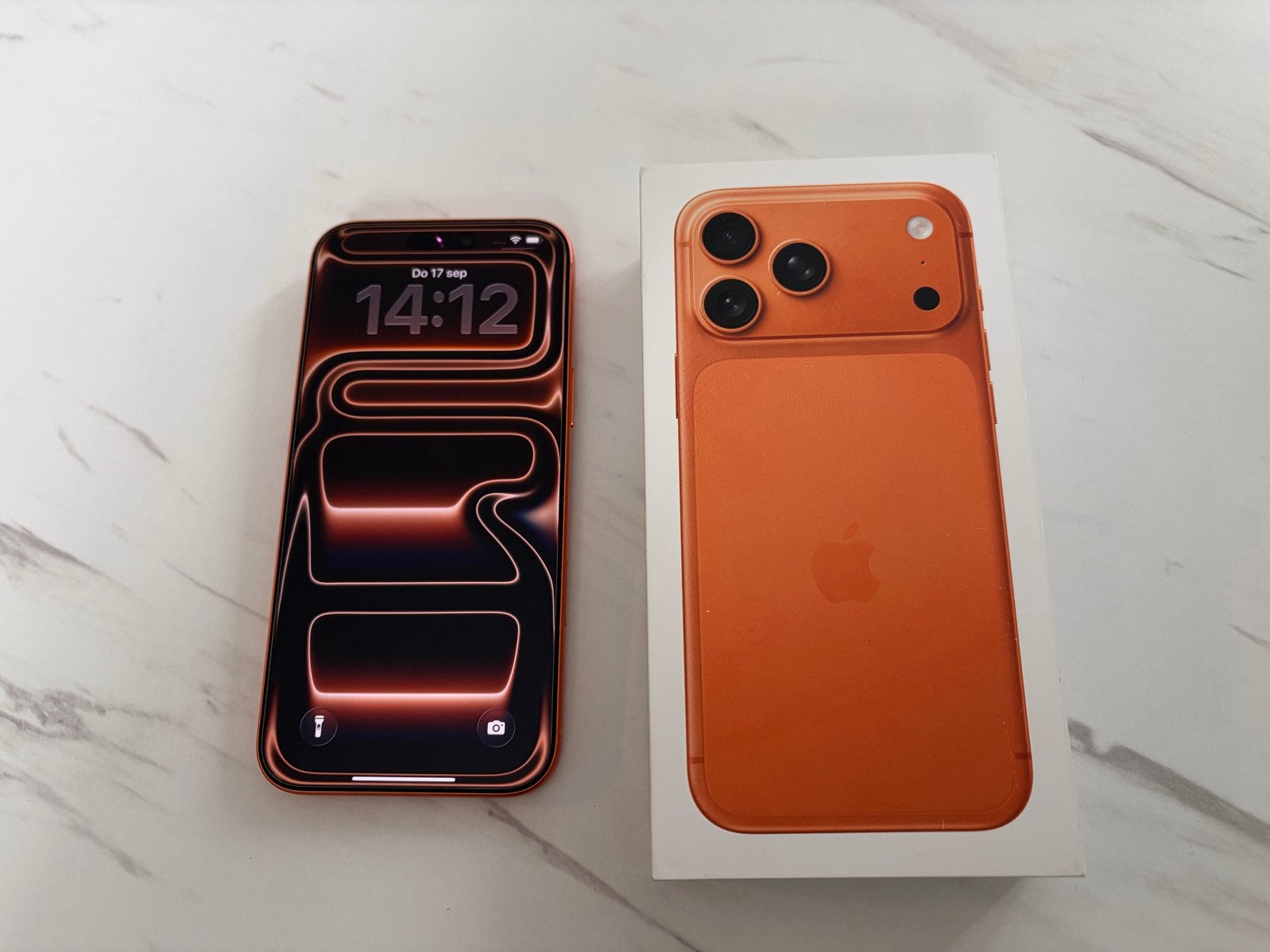 Apple iPhone 17Pro Max 256GB Oranje Zeer netjes&Garantie!, IPhone 15 Pro Max, Zo goed als nieuw, Zonder simlock, Ophalen