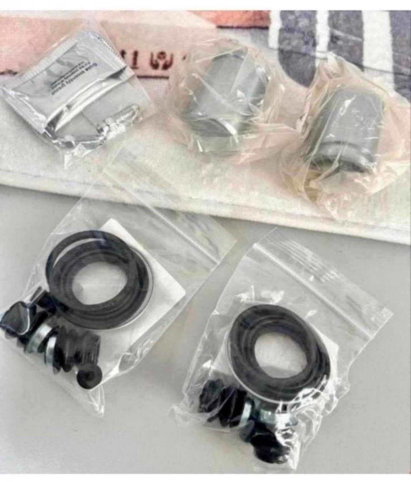 Toyota Corolla Verso 2004-2009 achter rem revisie cilinders, Ophalen of Verzenden, H, H, H